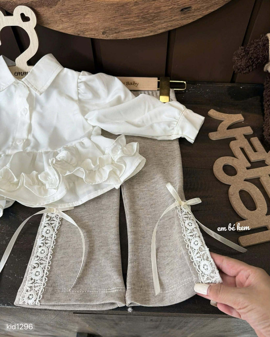 2- Pieces White Tiered Ruffle Blouse and Ribbed Flare Pants