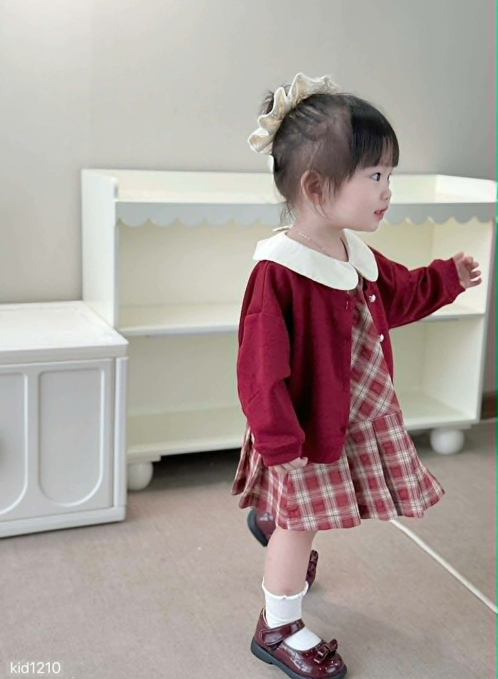 Two-piece Pleated Skirt Set for Girls.