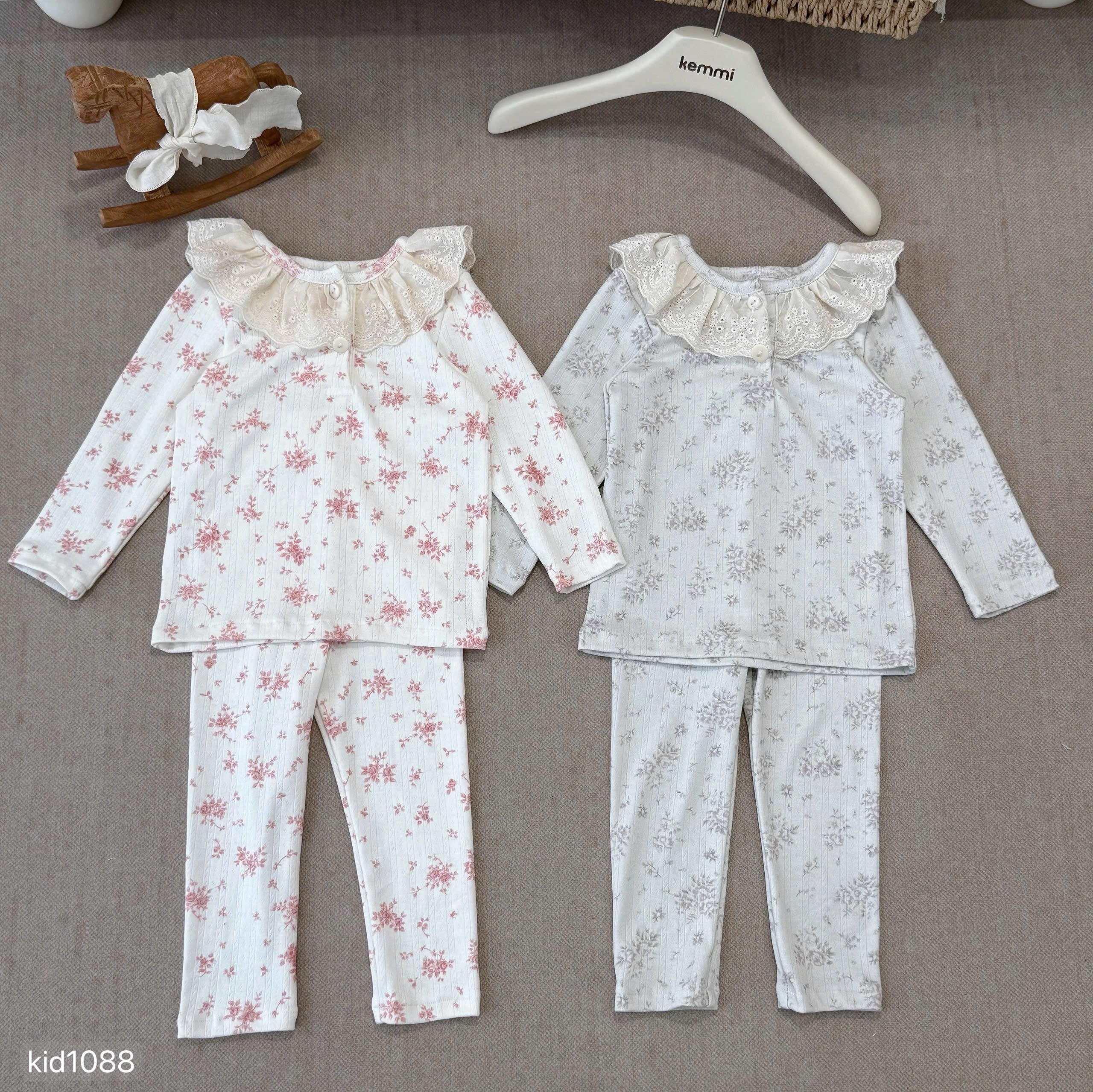 Baby girl's floral pajama set