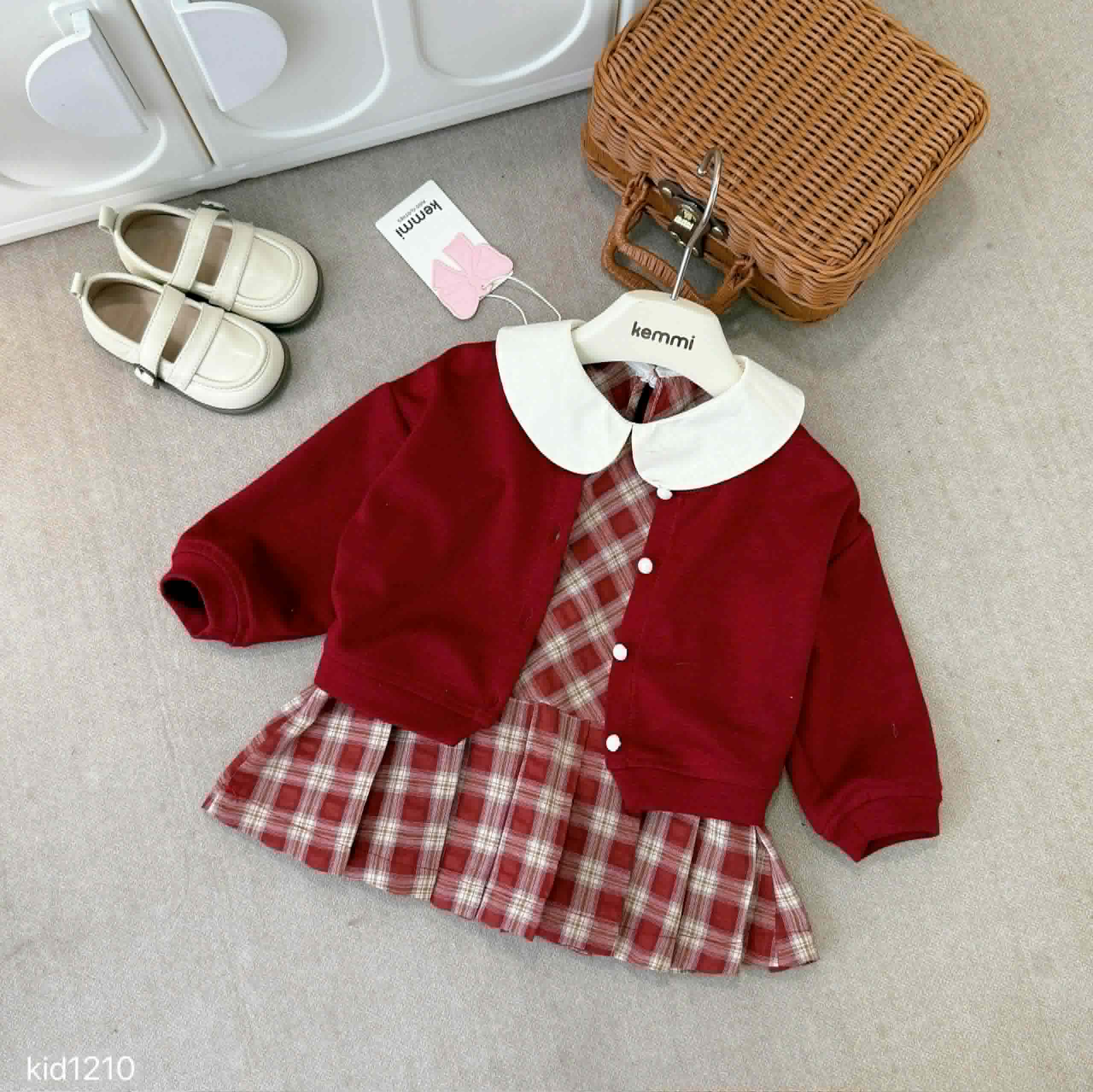 Two-piece Pleated Skirt Set for Girls.